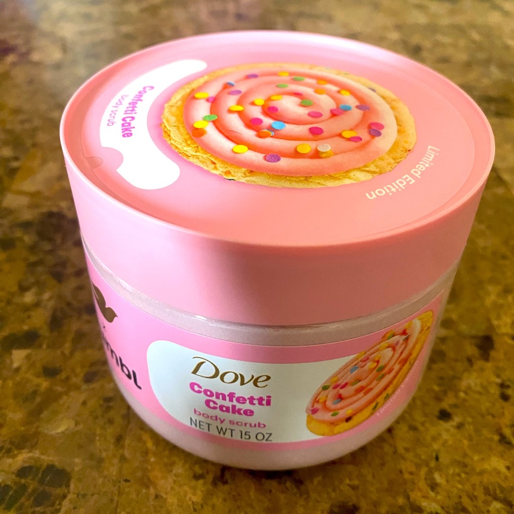 NEW Dove X Crumbl Confetti Cake Exfoliating Body Scrub 15 oz Limited Edition